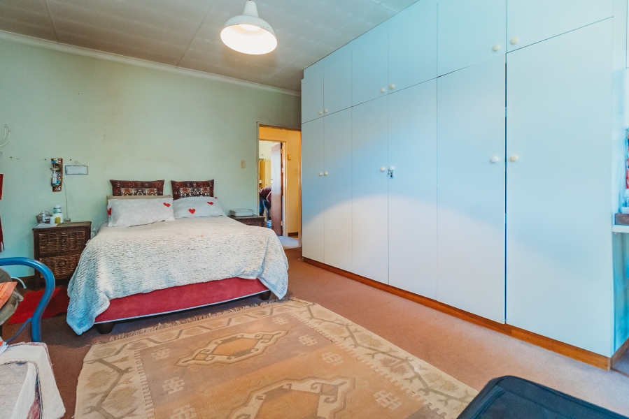 5 Bedroom Property for Sale in Bodorp Western Cape